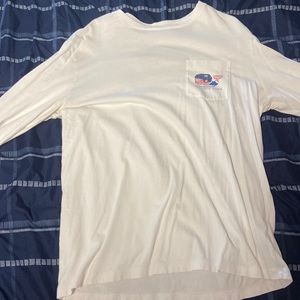 white hockey 98 whale vineyard vines long sleeve white tee